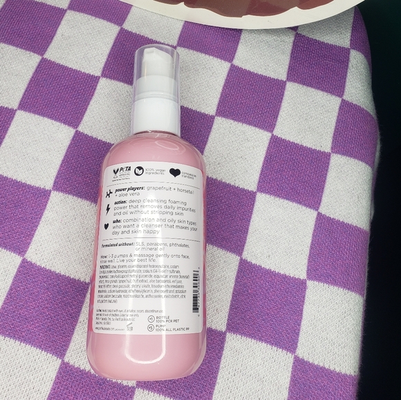 Grapefruit Bubbles Gel Foam Cleanser NWT - Picture 2 of 2